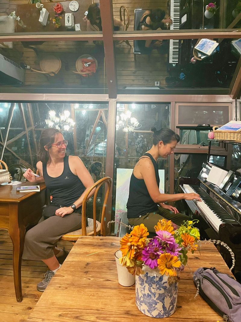 Sharon & Cristina